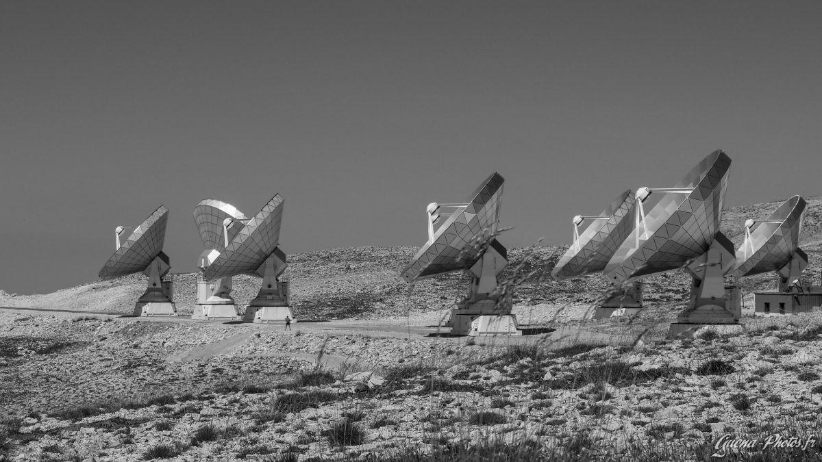 Antennes de l'observatoire astronomique du plateau de Bure.