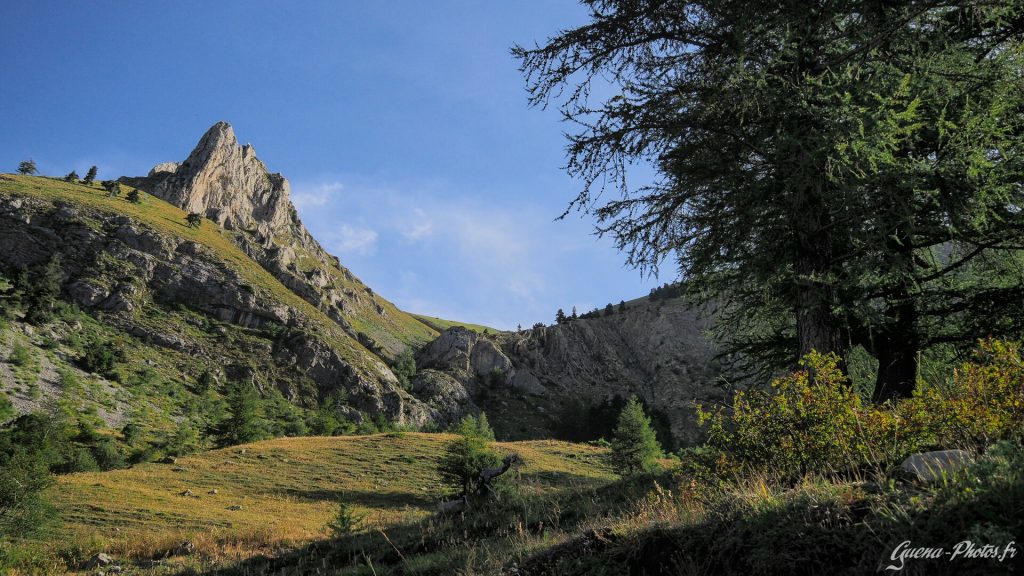 Paysage Haut-Alpin: Montagne de Chaudun, au alentour de la ville de Gap