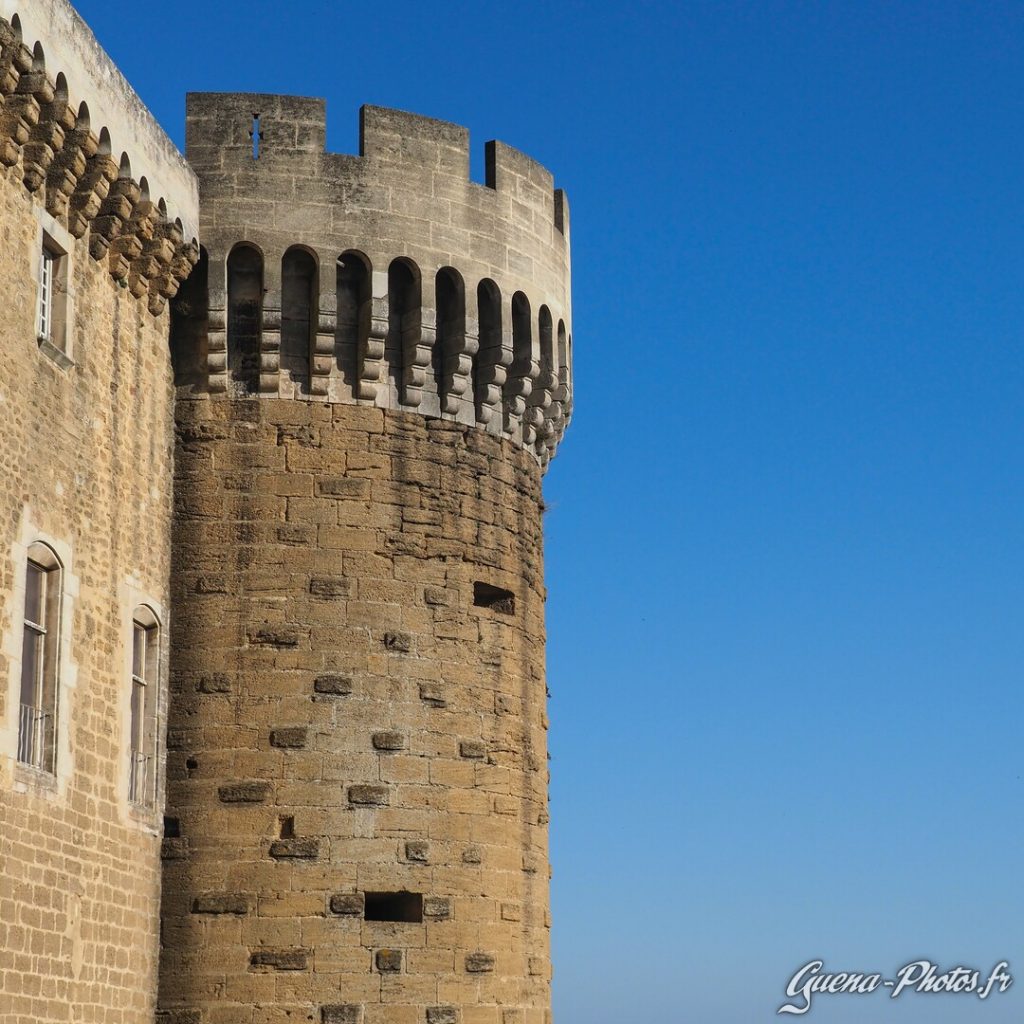 Château de Suze-la-Rousse, dans la Drôme