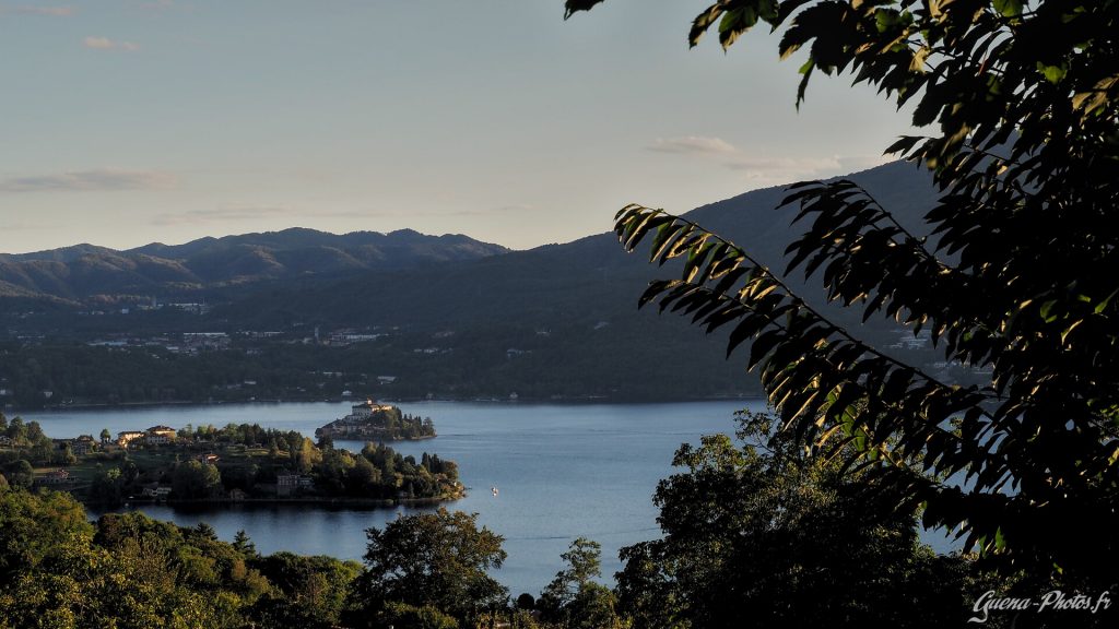 Coucher de soleil sur le Lac d'Orta (Piémont, Italie)