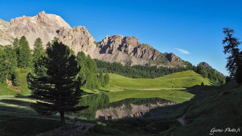 Lac Miroir, dans le Parc régional du Queyras (Hautes-Alpes)